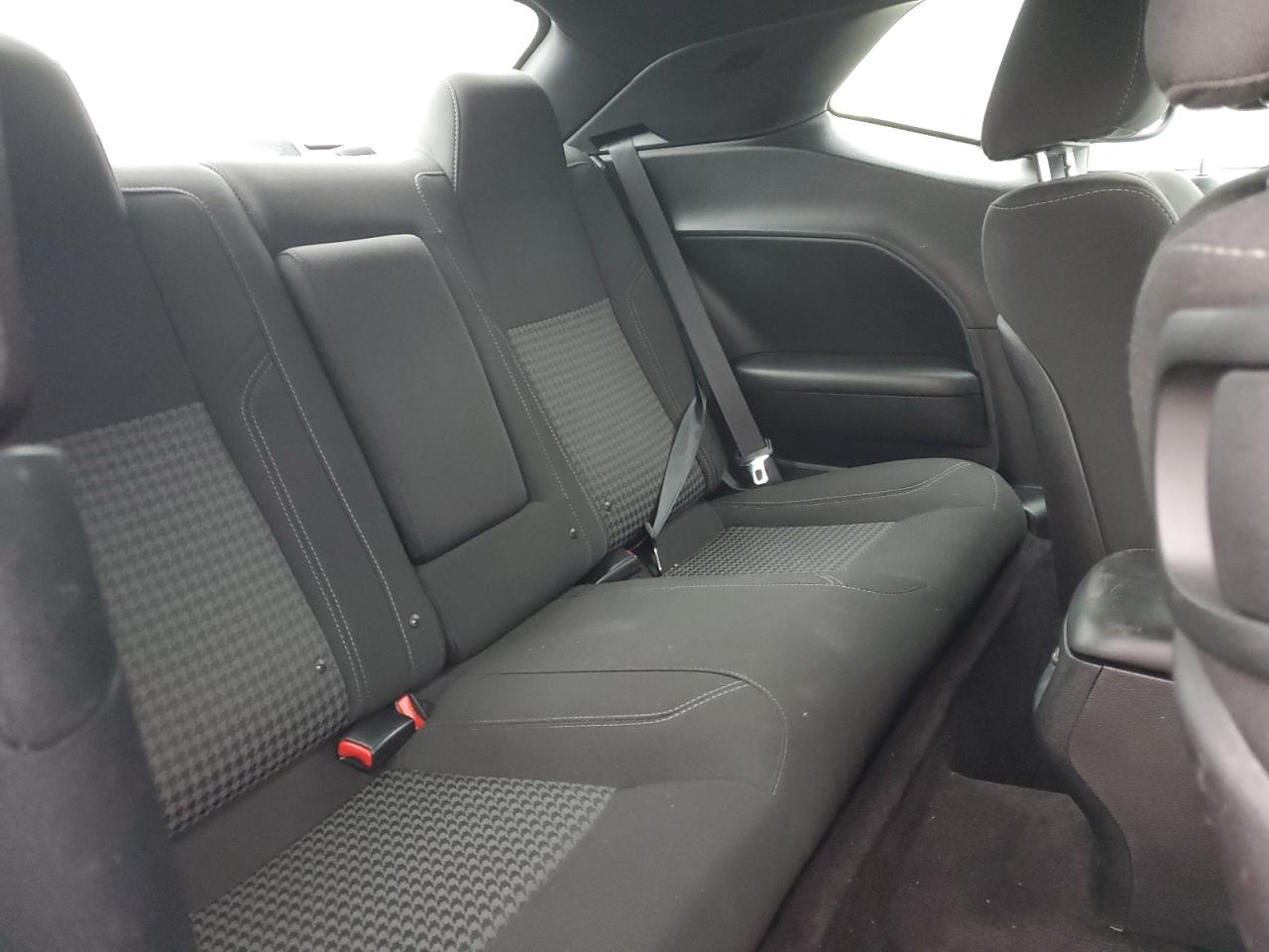 2018 Dodge Challenger Sxt VIN: 2C3CDZAG5JH161883 Lot: 93725495