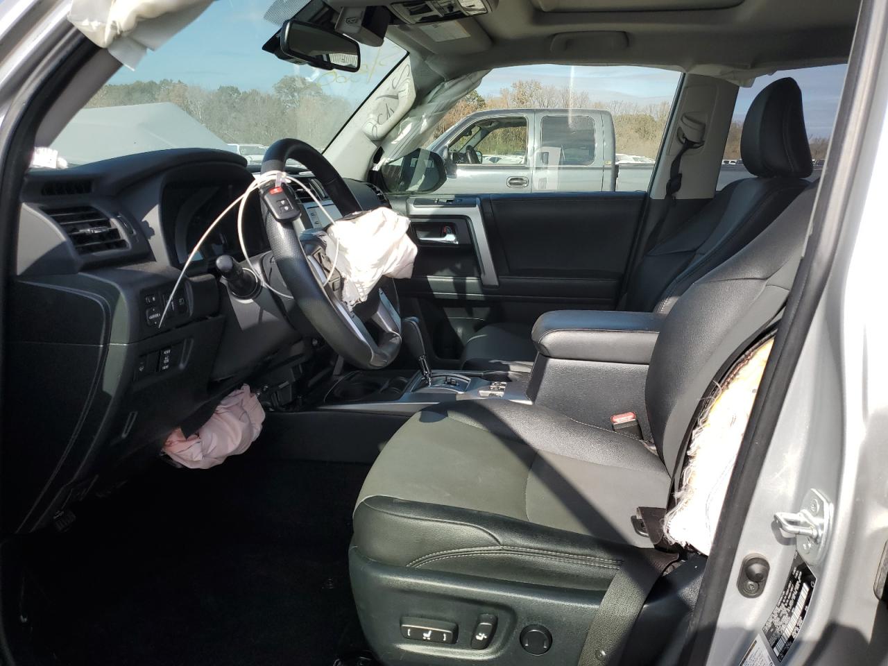 2021 Toyota 4Runner Sr5 VIN: JTEFU5JR8M5235534 Lot: 92630135