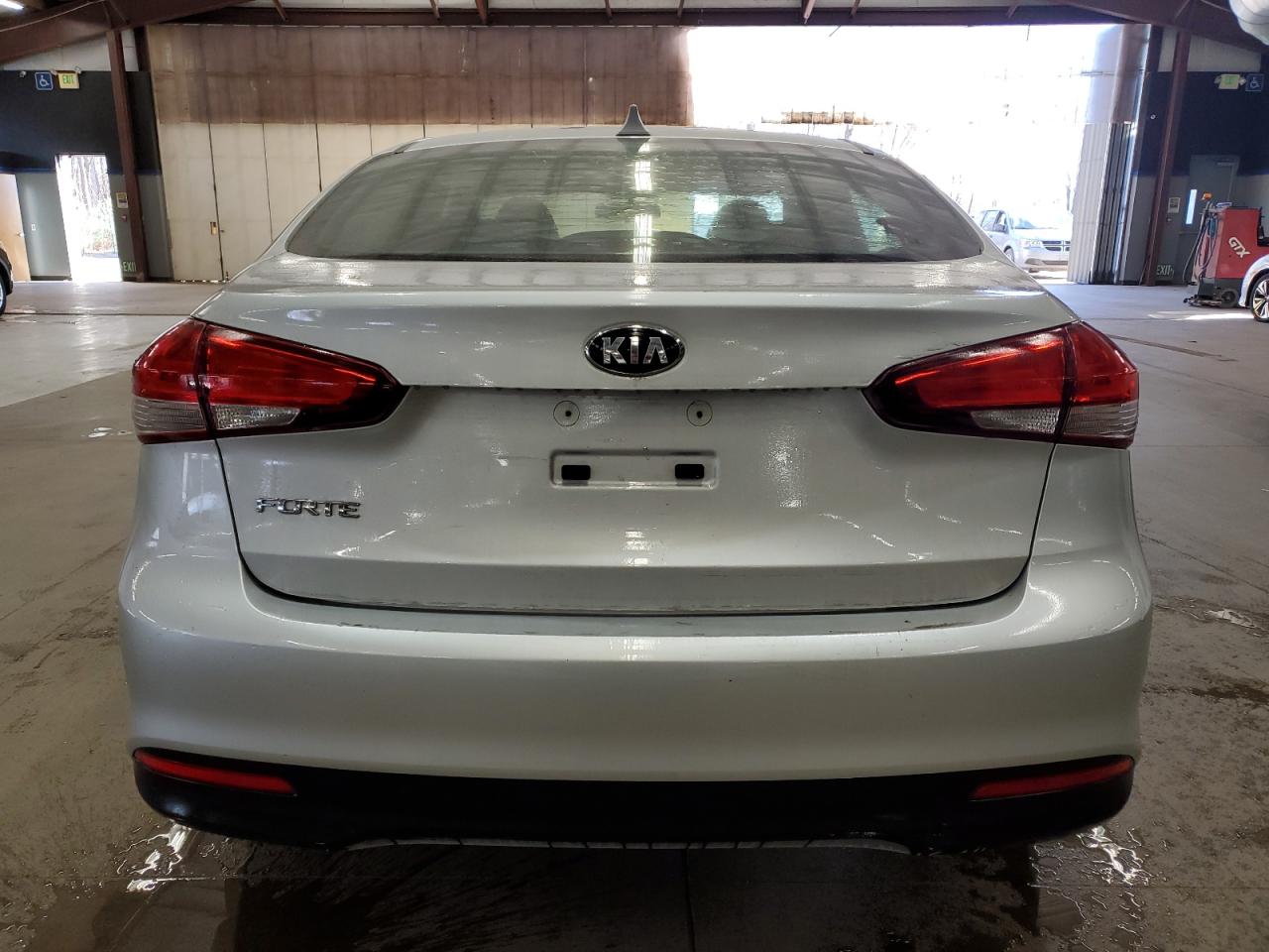 2018 Kia Forte Lx VIN: 3KPFK4A74JE212299 Lot: 93484525