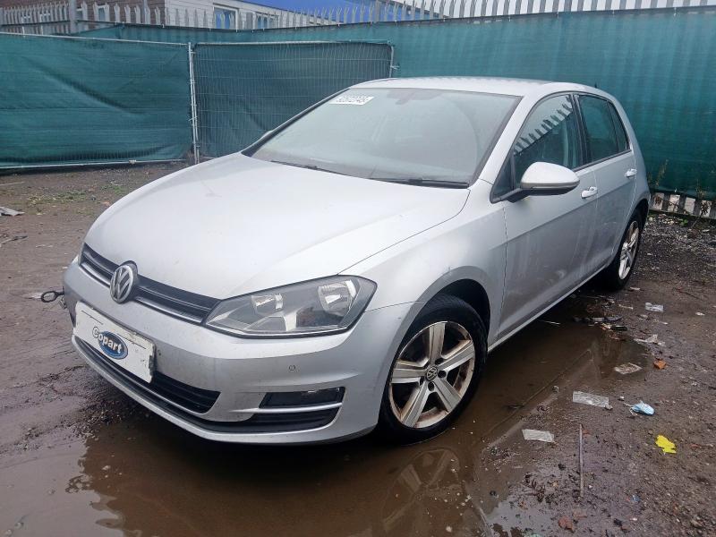 2015 VOLKSWAGEN GOLF 1.6 TDI 110 MATCH 5DR for sale at Copart PETERLEE
