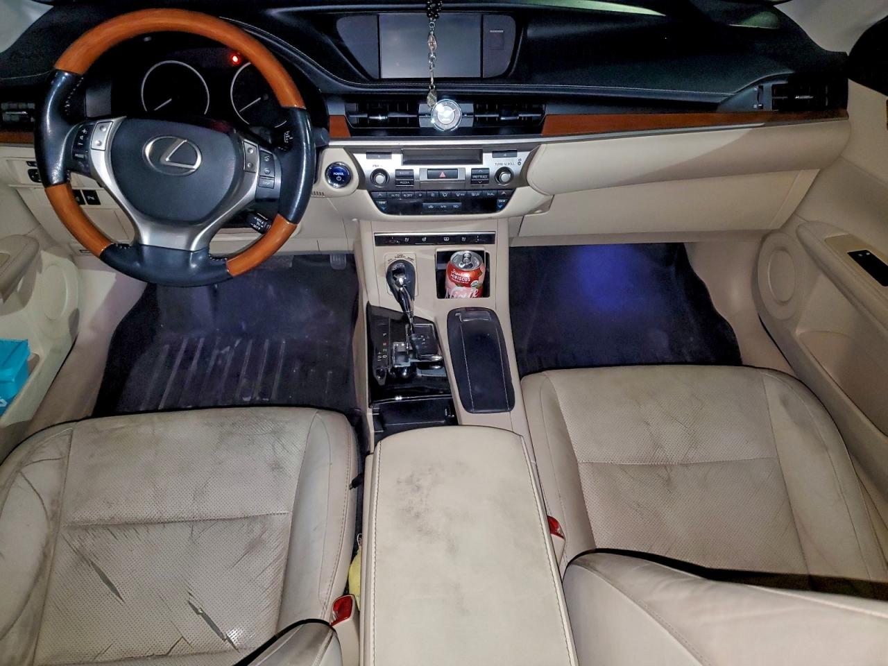 2015 Lexus Es 300H VIN: 084580 Lot: 94421925