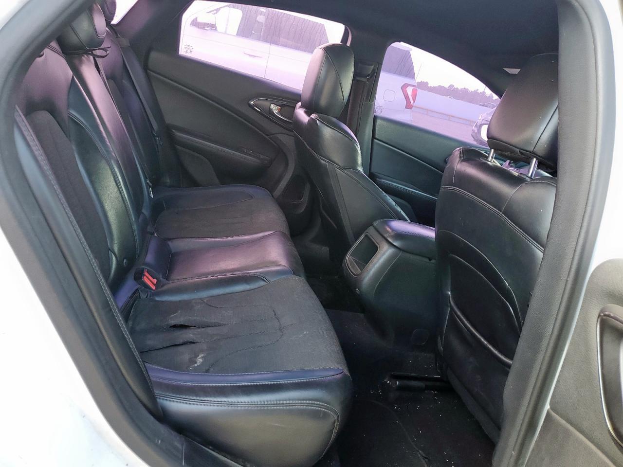 2015 Chrysler 200 S VIN: 1C3CCCBB1FN614110 Lot: 92696435