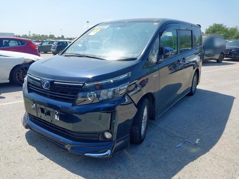 2014 TOYOTA VOXY for sale at Copart SANDWICH