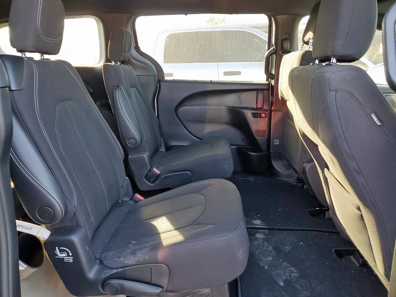 2021 Chrysler Pacifica Touring VIN: 2C4RC1FG1MR571808 Lot: 92386765