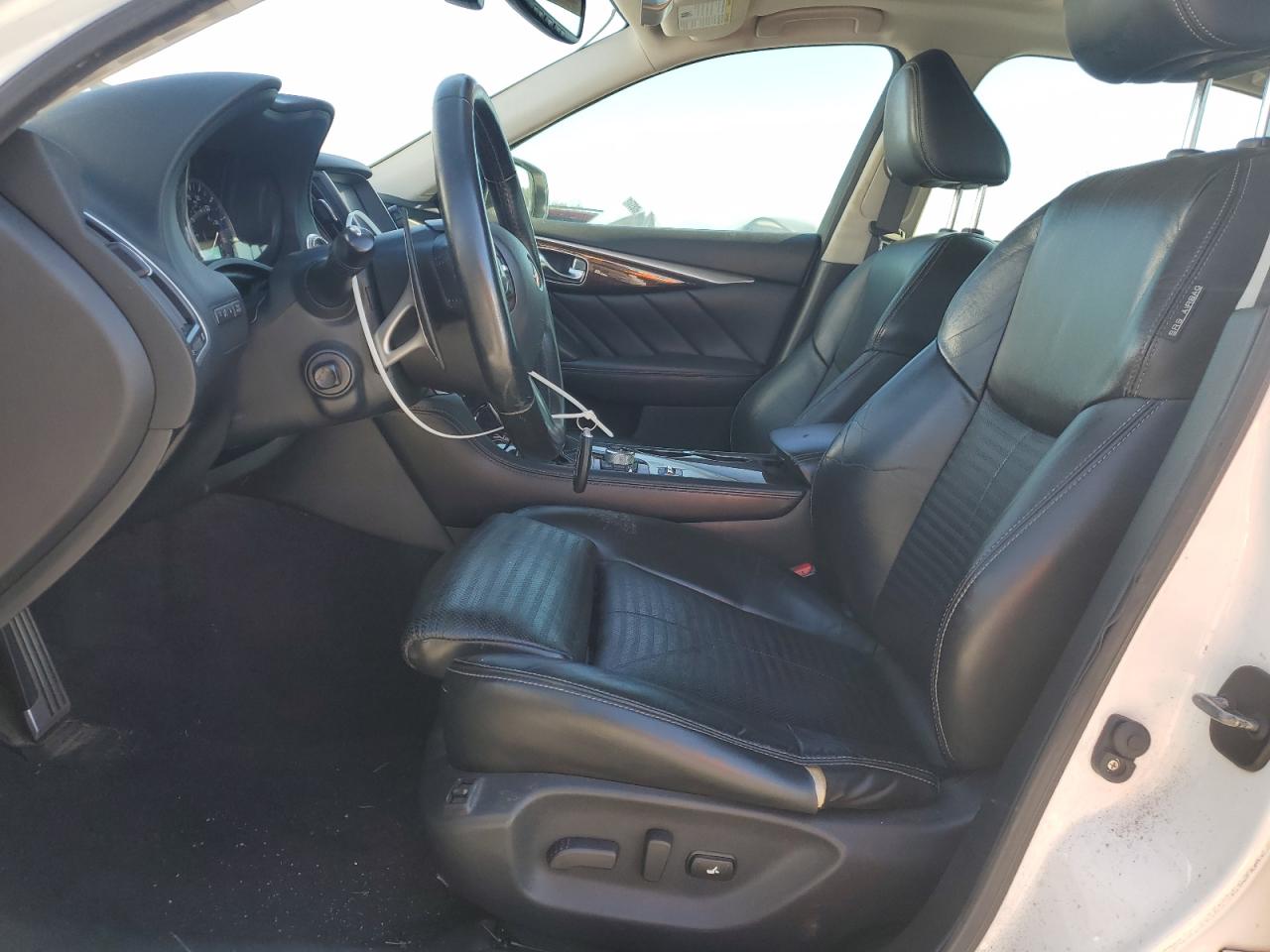 2015 Infiniti Q50 Base VIN: JN1BV7AP1FM330202 Lot: 91709135