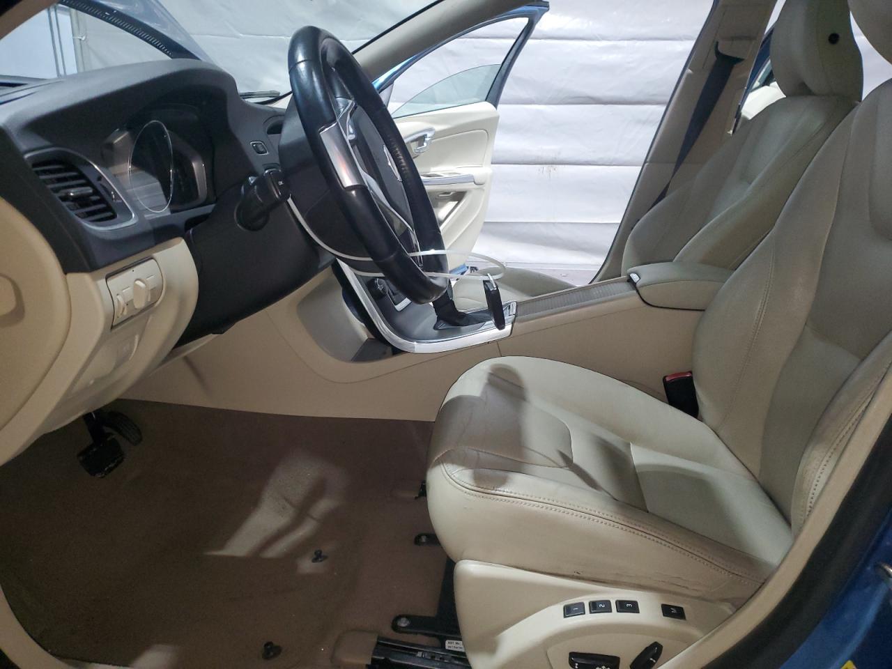 2014 Volvo S60 T5 VIN: YV1612FH5E1279280 Lot: 92212865