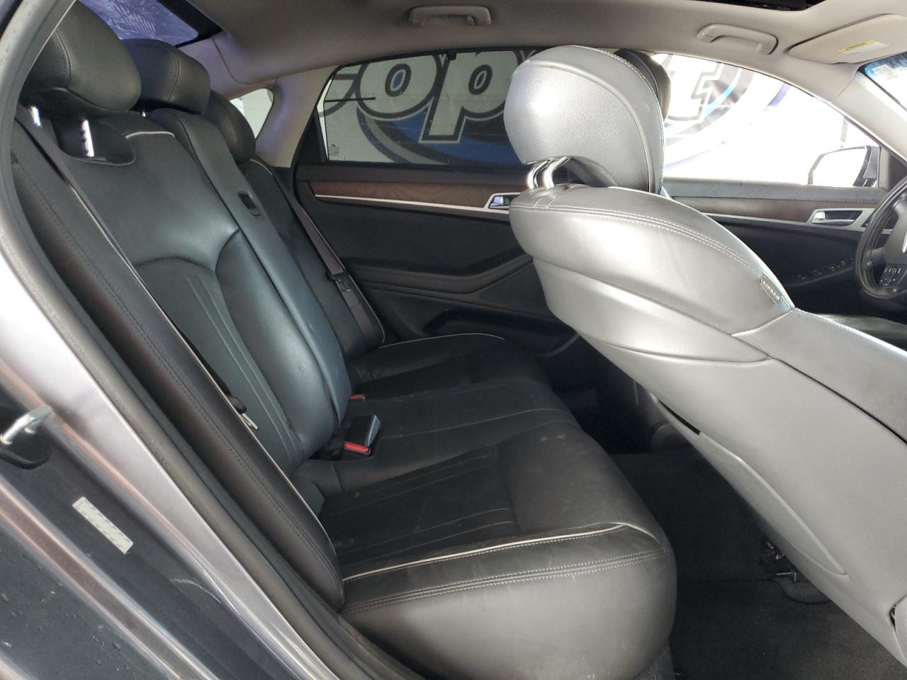 2015 Hyundai Genesis 3.8L VIN: KMHGN4JE6FU083531 Lot: 93150995