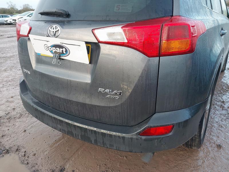 2013 TOYOTA RAV 4 2.2 D-4D INVINCIBLE 5DR