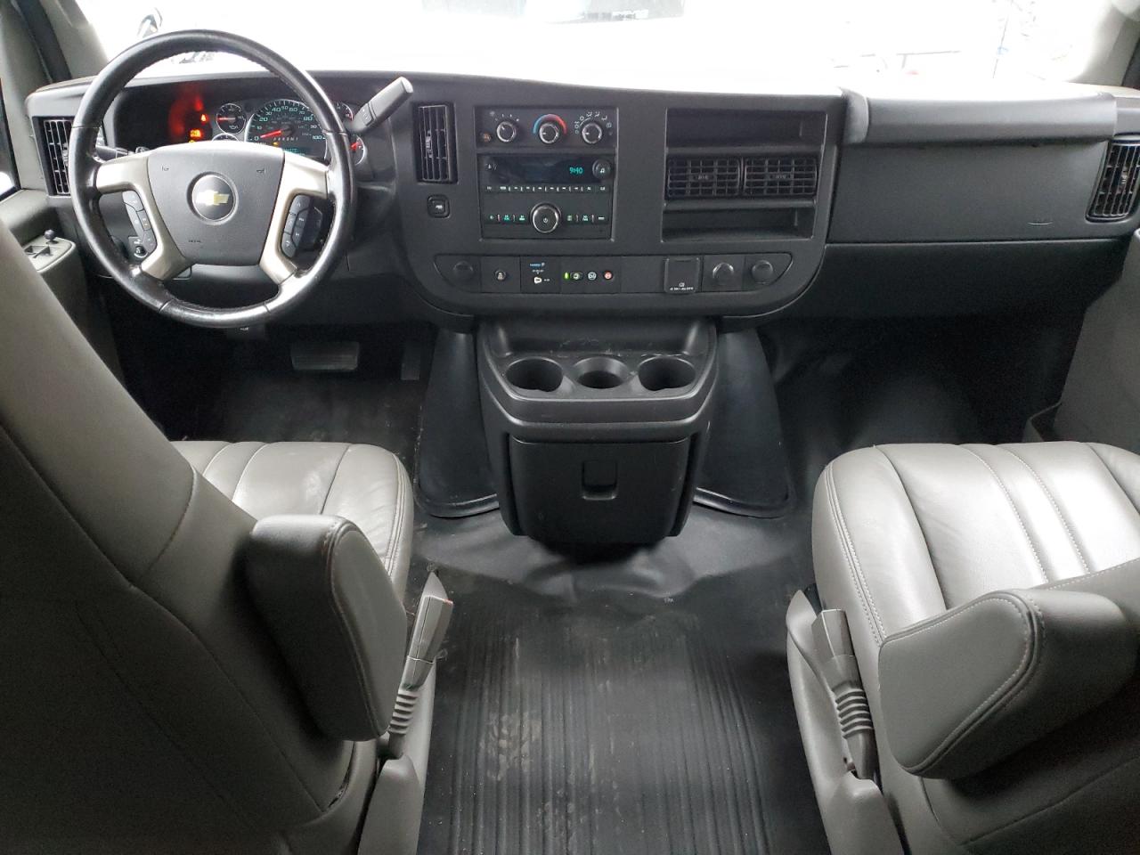 2019 Chevrolet Express G2500 VIN: 1GCWGAFGXK1158908 Lot: 92242485