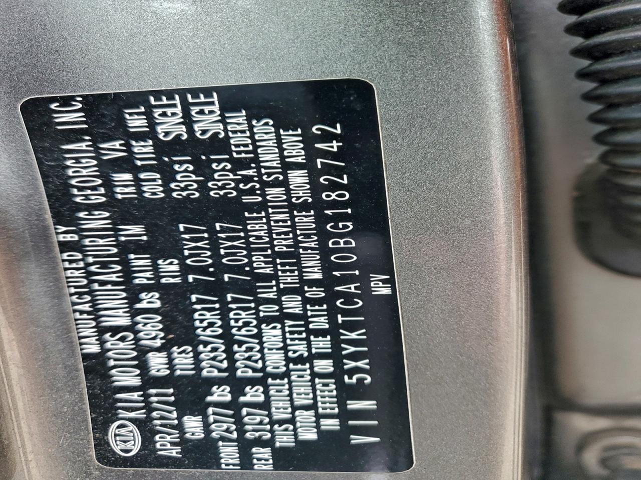 2011 Kia Sorento Base VIN: 5XYKTCA10BG182742 Lot: 93850885