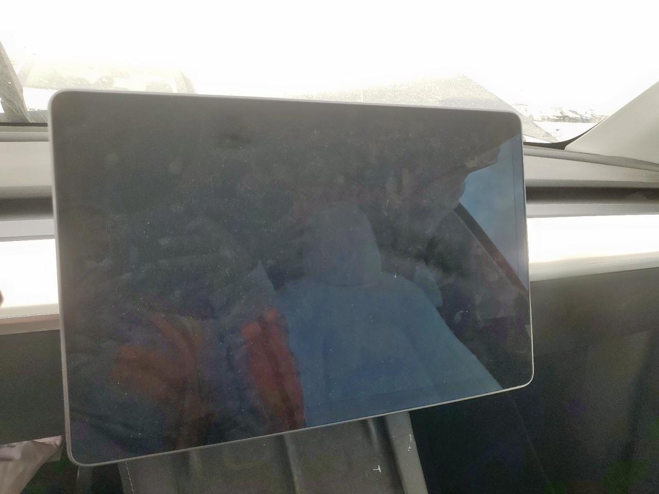 2022 Tesla Model Y VIN: 7SAYGDEE4NF355078 Lot: 93766075