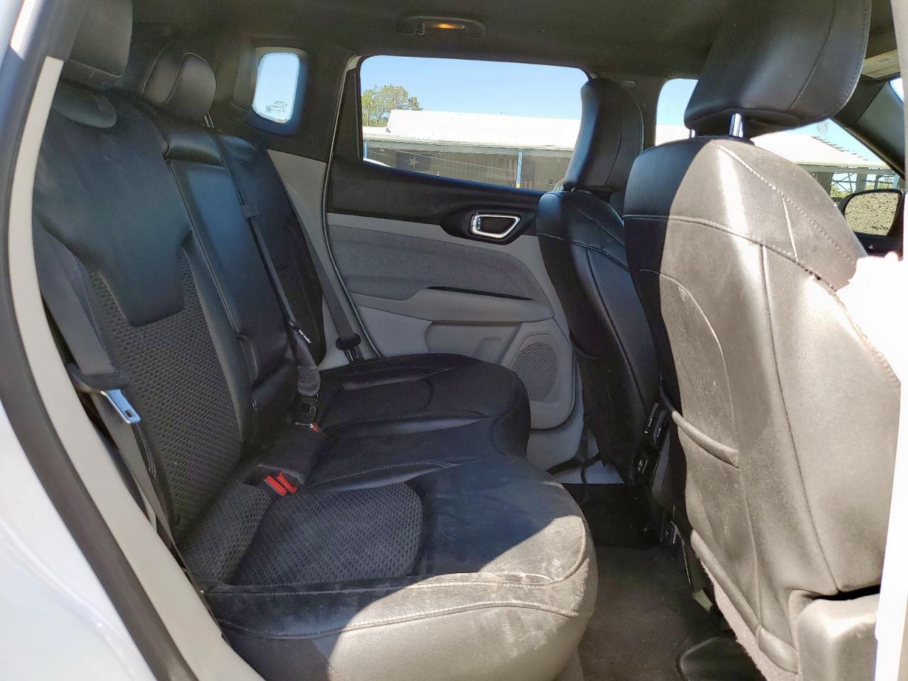 2024 Jeep Compass Latitude VIN: 3C4NJDBN1RT579678 Lot: 92063925