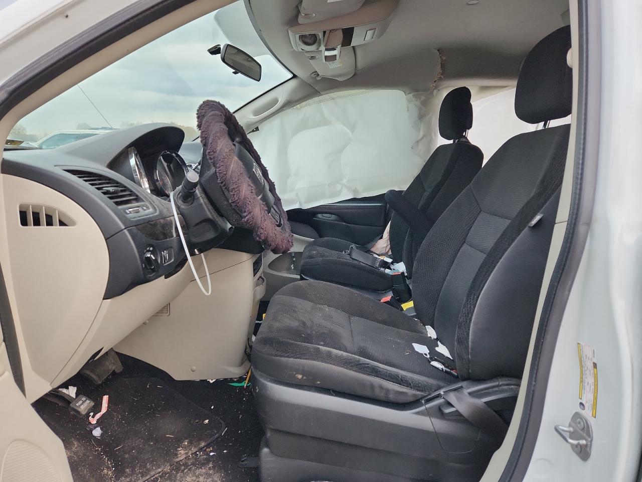 2018 Dodge Grand Caravan Se VIN: 2C4RDGBGXJR160585 Lot: 92200305