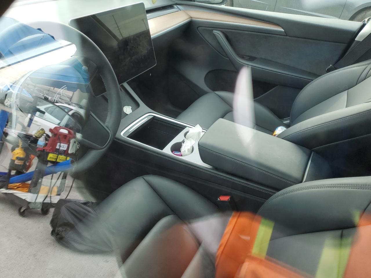 2023 Tesla Model Y VIN: 7SAYGDEE4PA155852 Lot: 92383815