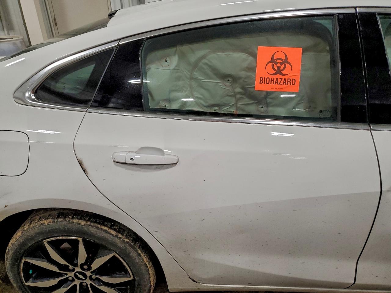 2018 Chevrolet Malibu Lt VIN: 1G1ZD5ST2JF129199 Lot: 94708375