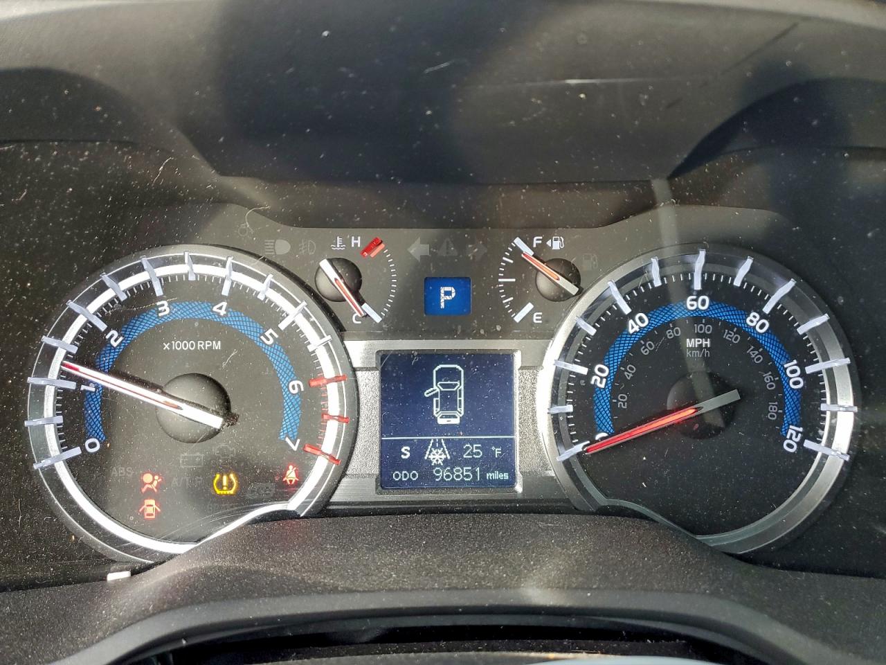 2018 Toyota 4Runner Sr5/Sr5 Premium VIN: JTEBU5JR8J5528747 Lot: 94421155