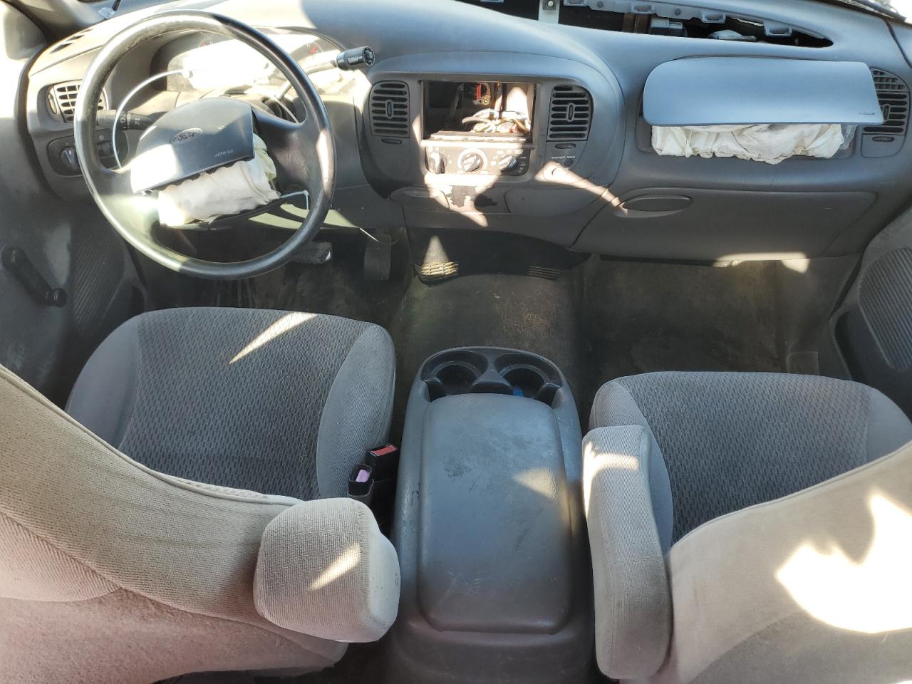 2001 Ford F150 VIN: 1FTRX17W71NB22653 Lot: 91008125