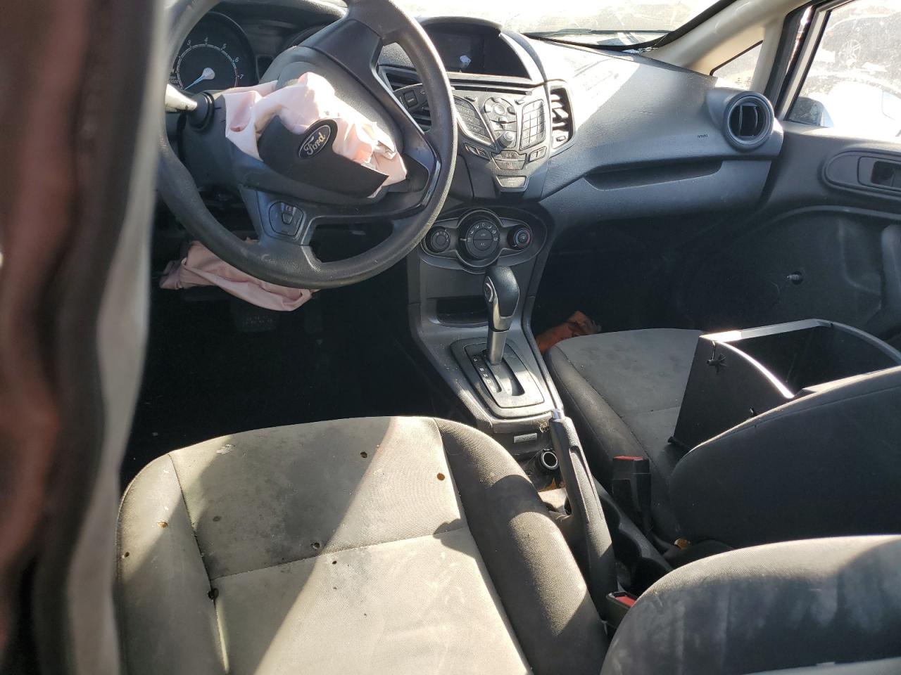 2017 Ford Fiesta S VIN: 3FADP4AJ5HM130477 Lot: 92284695