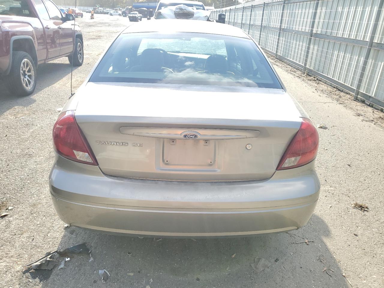 2007 Ford Taurus Se VIN: 1FAFP53U67A138766 Lot: 92628585
