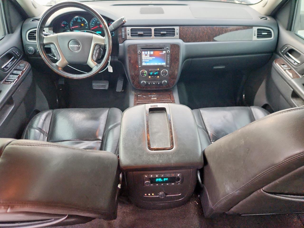 2013 GMC Yukon Xl Denali VIN: 1GKS1MEF2DR377400 Lot: 93376485