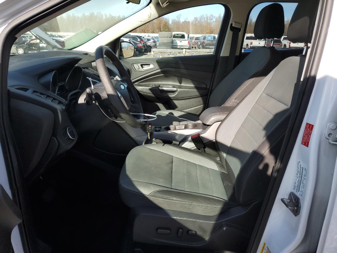 2016 Ford Escape Se VIN: 1FMCU9GX6GUB10316 Lot: 92802245