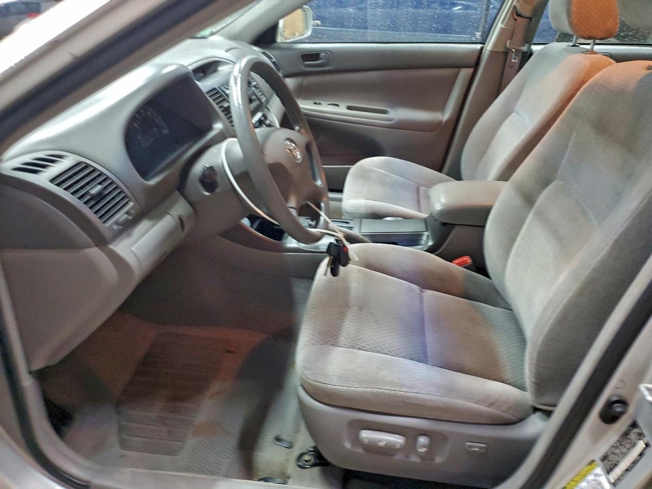 2004 Toyota Camry Le VIN: 4T1BE32KX4U836922 Lot: 93720105