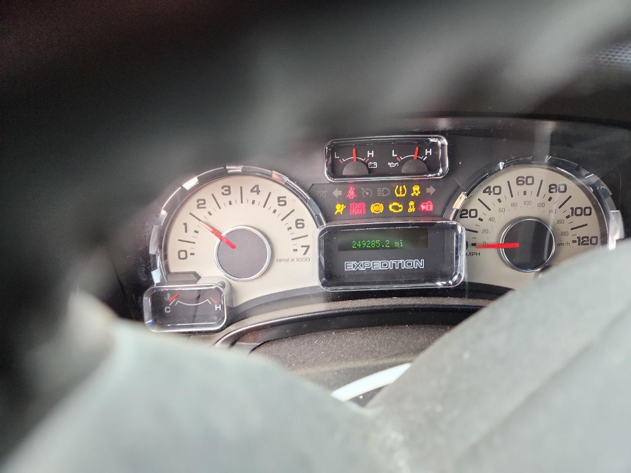 2014 Ford Expedition Limited VIN: 1FMJU2A51EEF20017 Lot: 92447245