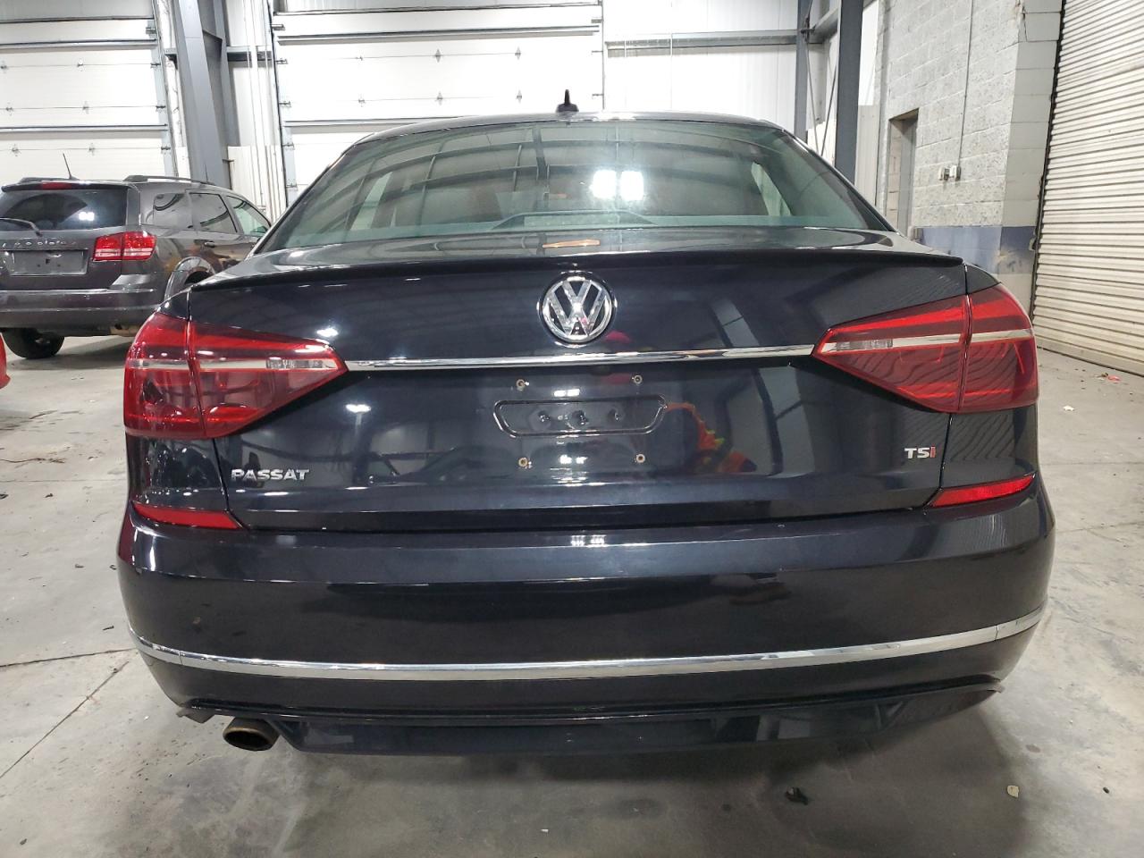2017 Volkswagen Passat R-Line VIN: 1VWDT7A38HC018117 Lot: 93427775