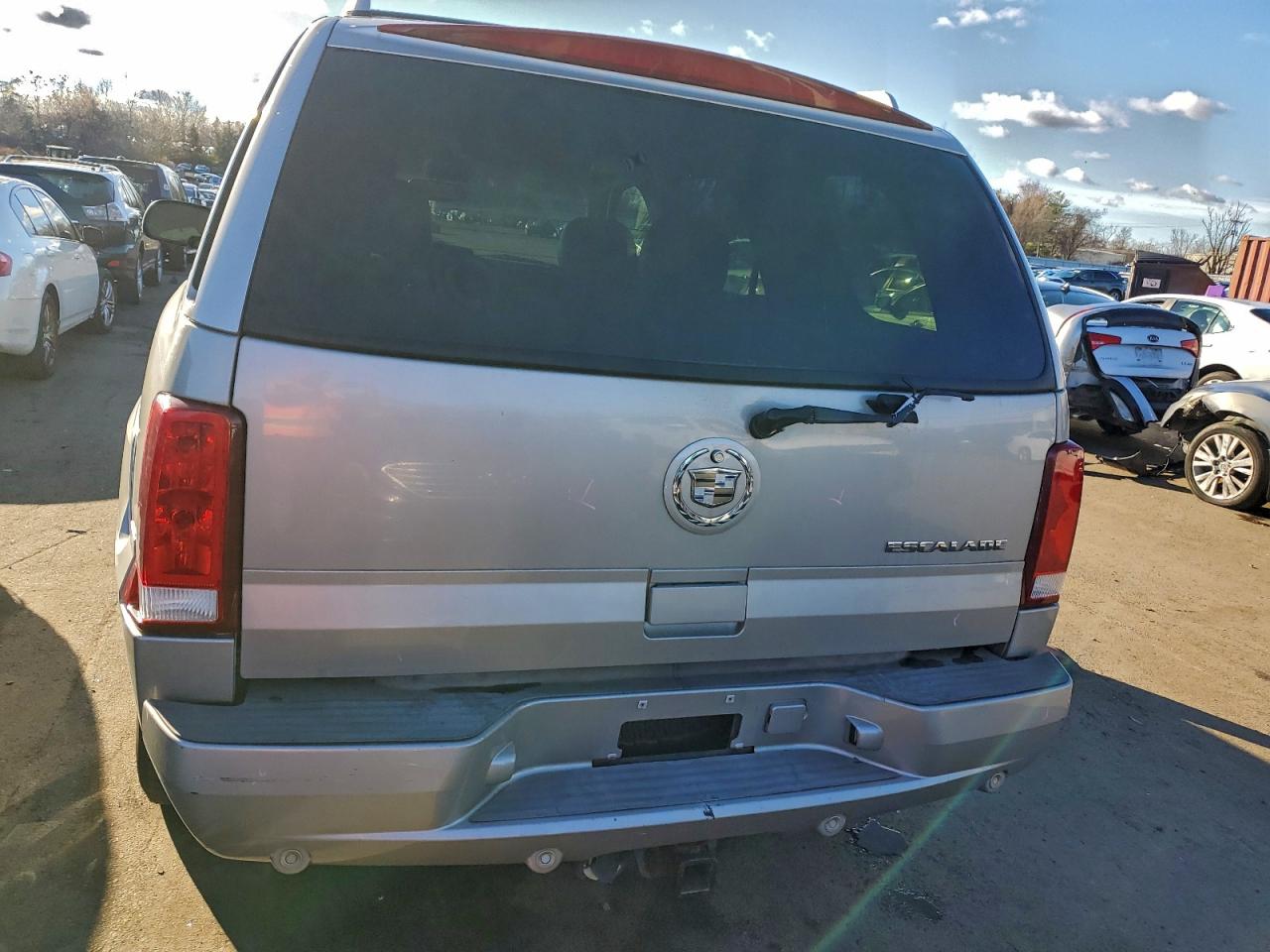 2004 Cadillac Escalade Luxury VIN: 1GYEK63N74R315335 Lot: 93895335