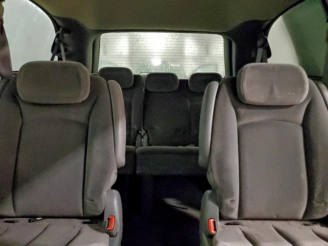 2005 Chrysler Town & Country Lx VIN: 2C4GP44R85R398176 Lot: 93988635