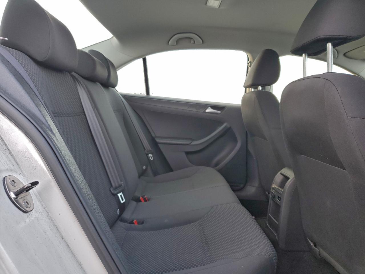 2013 Volkswagen Jetta Base VIN: 3VW2K7AJ5DM448673 Lot: 94167335