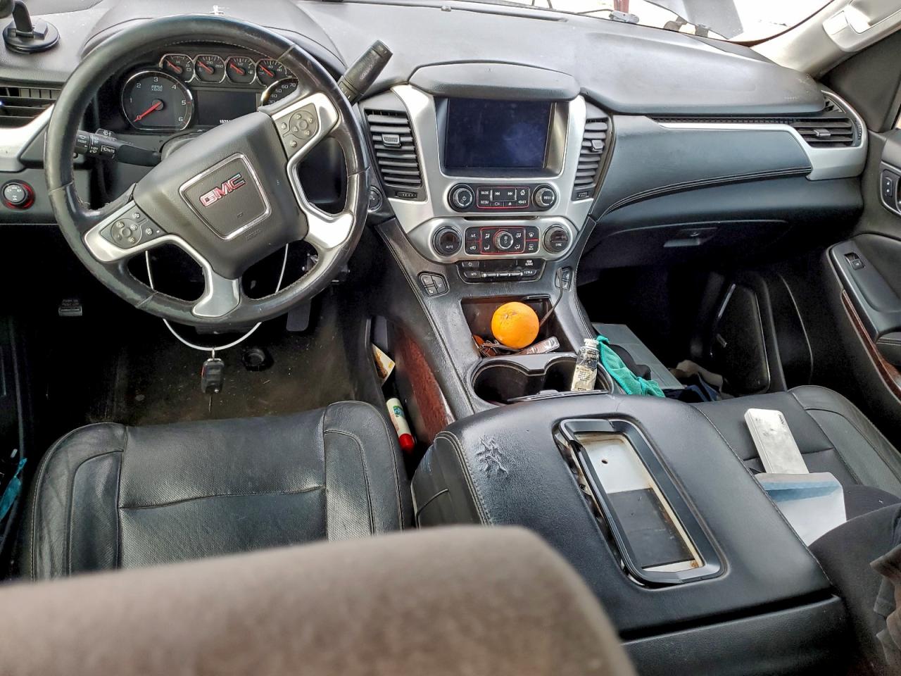 2015 GMC Yukon Xl K1500 Slt VIN: 1GKS2HKC0FR674392 Lot: 94137475