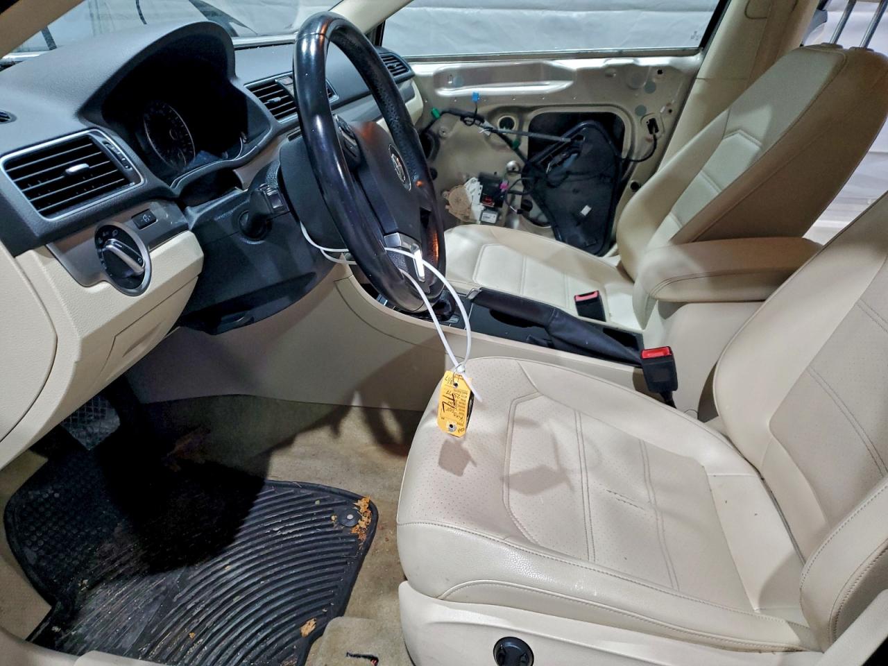 2015 Volkswagen Passat S VIN: 1VWAT7A3XFC104674 Lot: 94328455