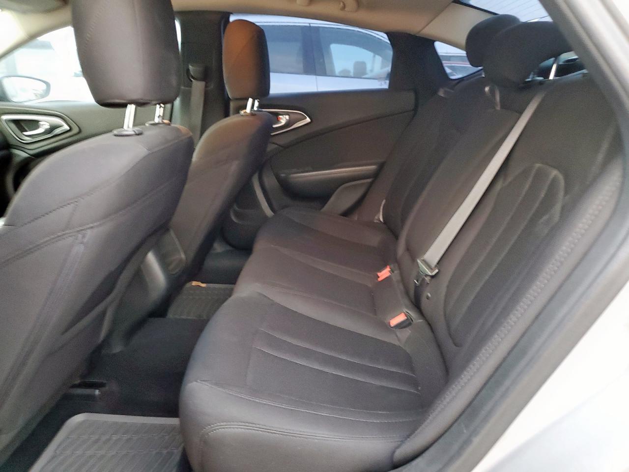 2015 Chrysler 200 Limited VIN: 1C3CCCAB5FN578892 Lot: 93505555