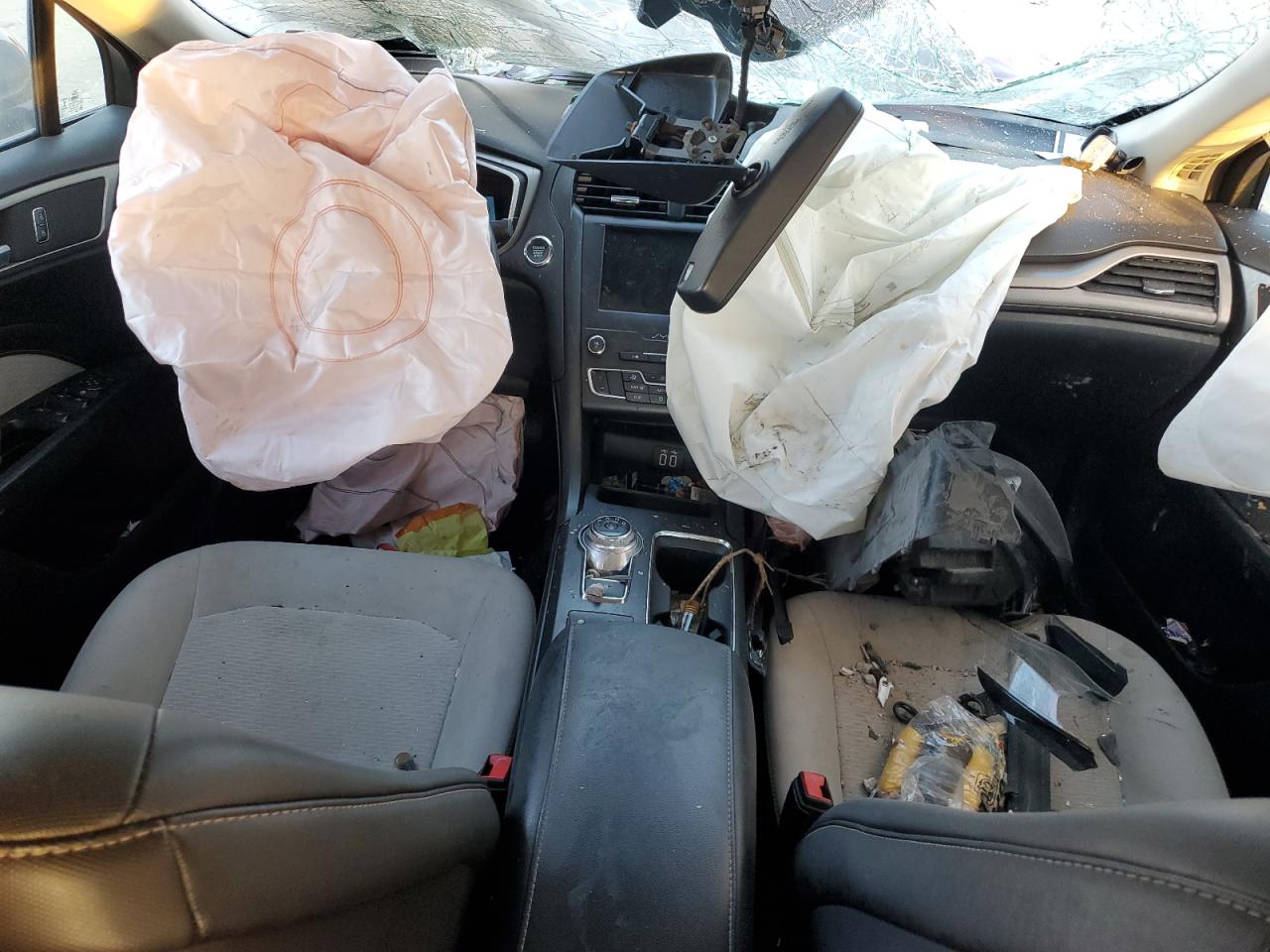 2019 Ford Fusion Se VIN: 3FA6P0HD8KR178633 Lot: 92708115