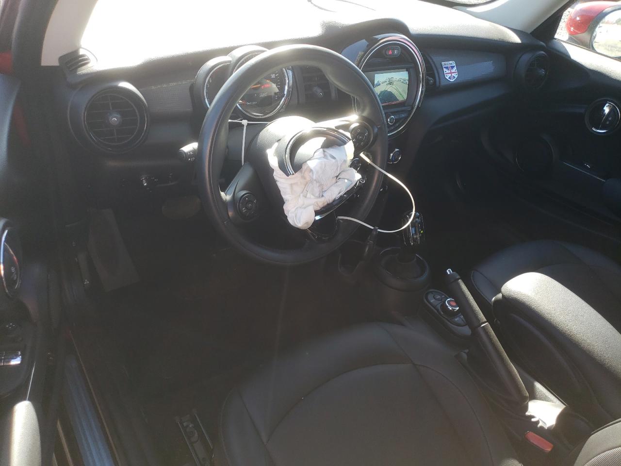 2021 Mini Cooper VIN: WMWXR3C04M2P00015 Lot: 90758195