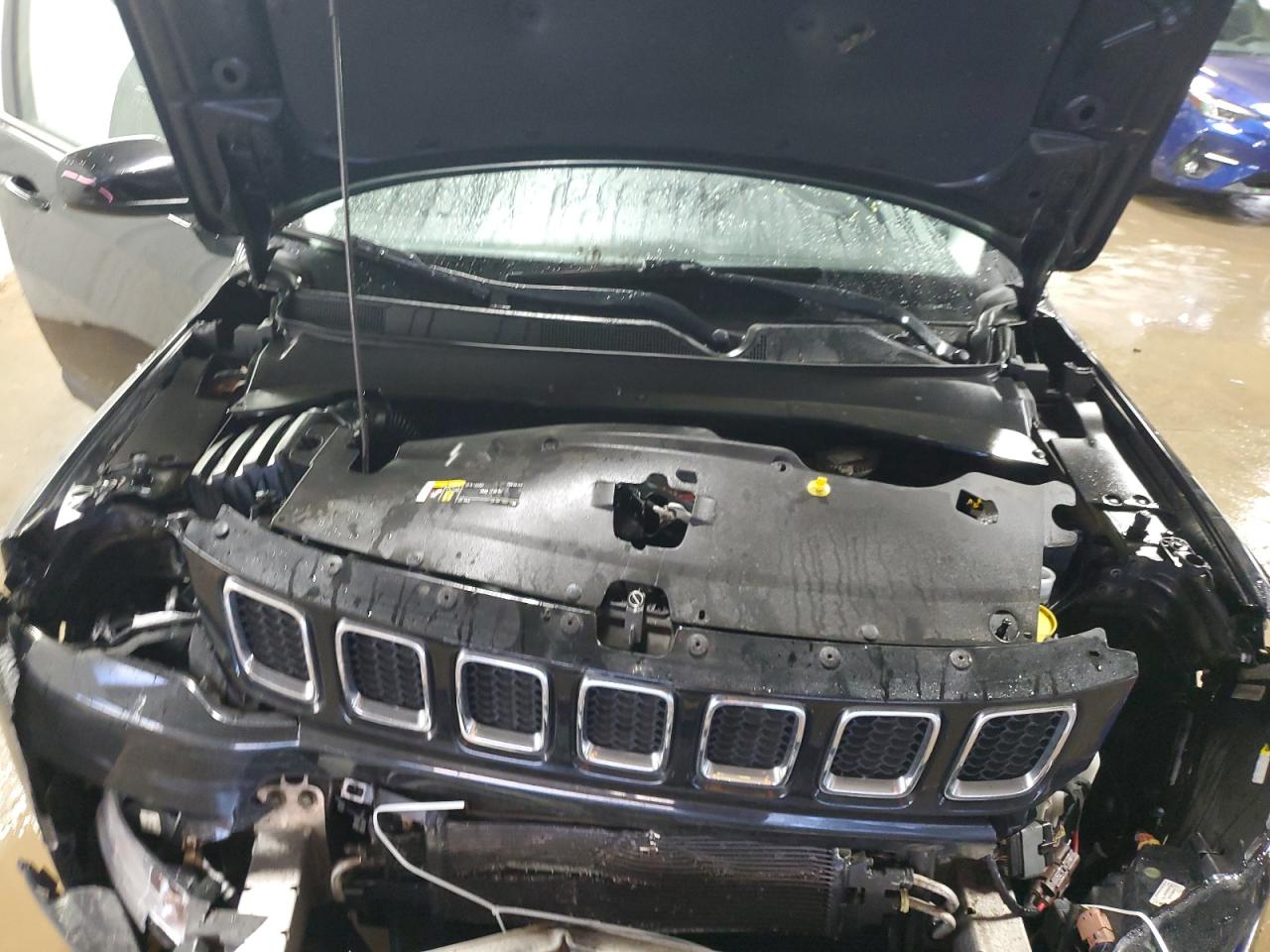 2017 Jeep Compass Latitude VIN: 3C4NJDBB7HT692913 Lot: 92723105