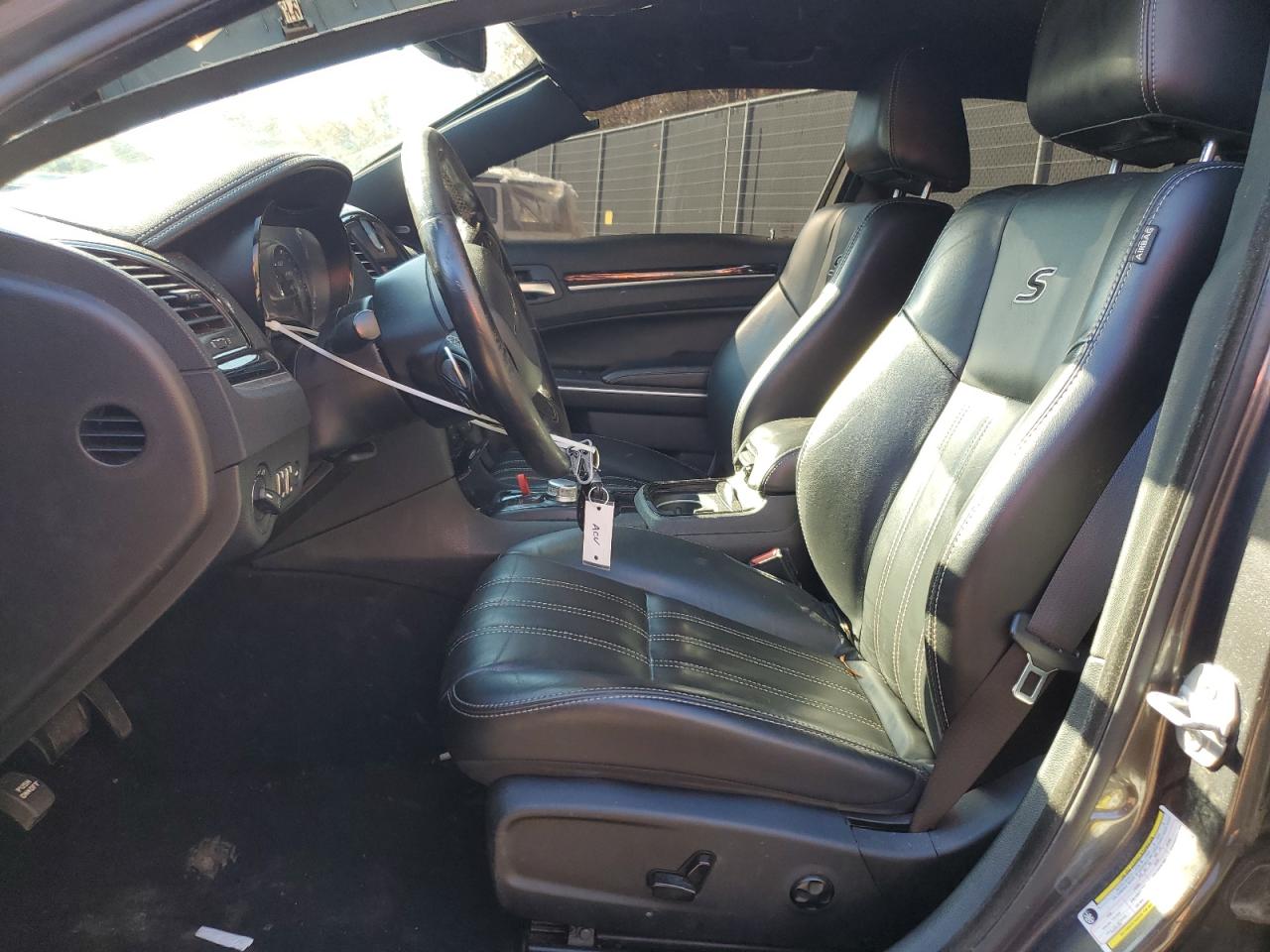 2019 Chrysler 300 S VIN: 2C3CCABG2KH516450 Lot: 91297185