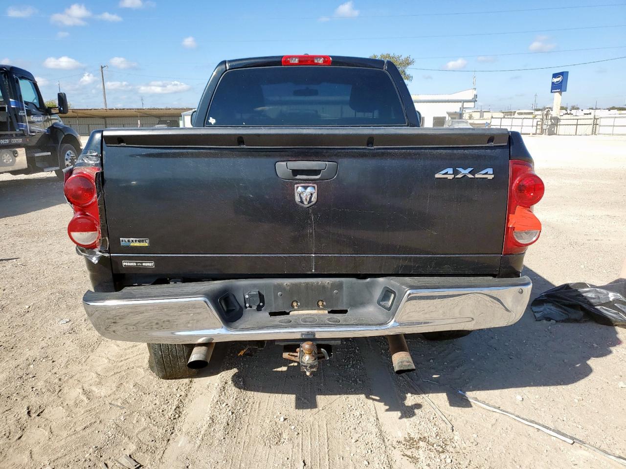 2008 Dodge Ram 1500 St VIN: 1D7HU16N28J193523 Lot: 92713715