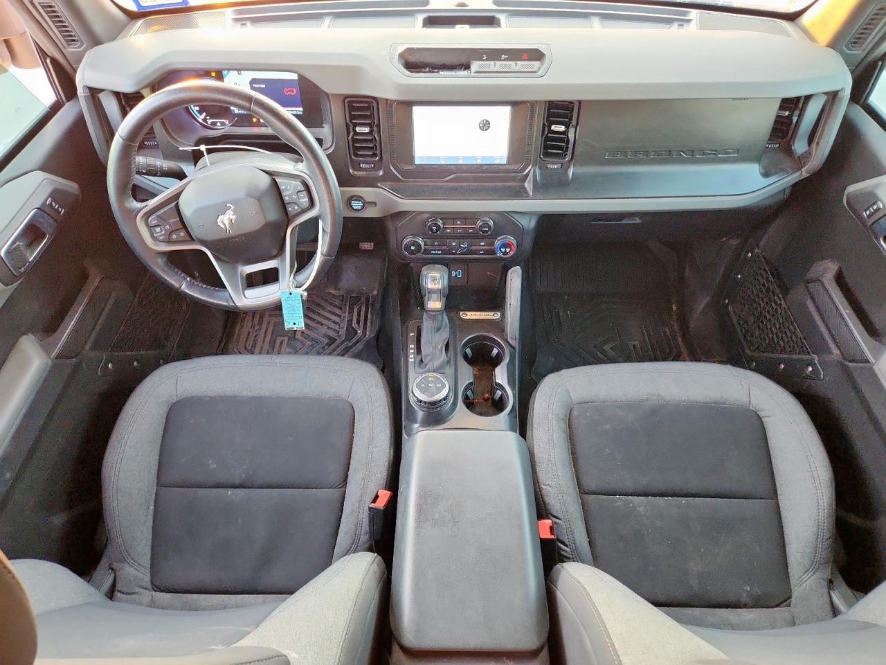 2022 Ford Bronco Base VIN: 1FMEE5BP1NLB39084 Lot: 92898325