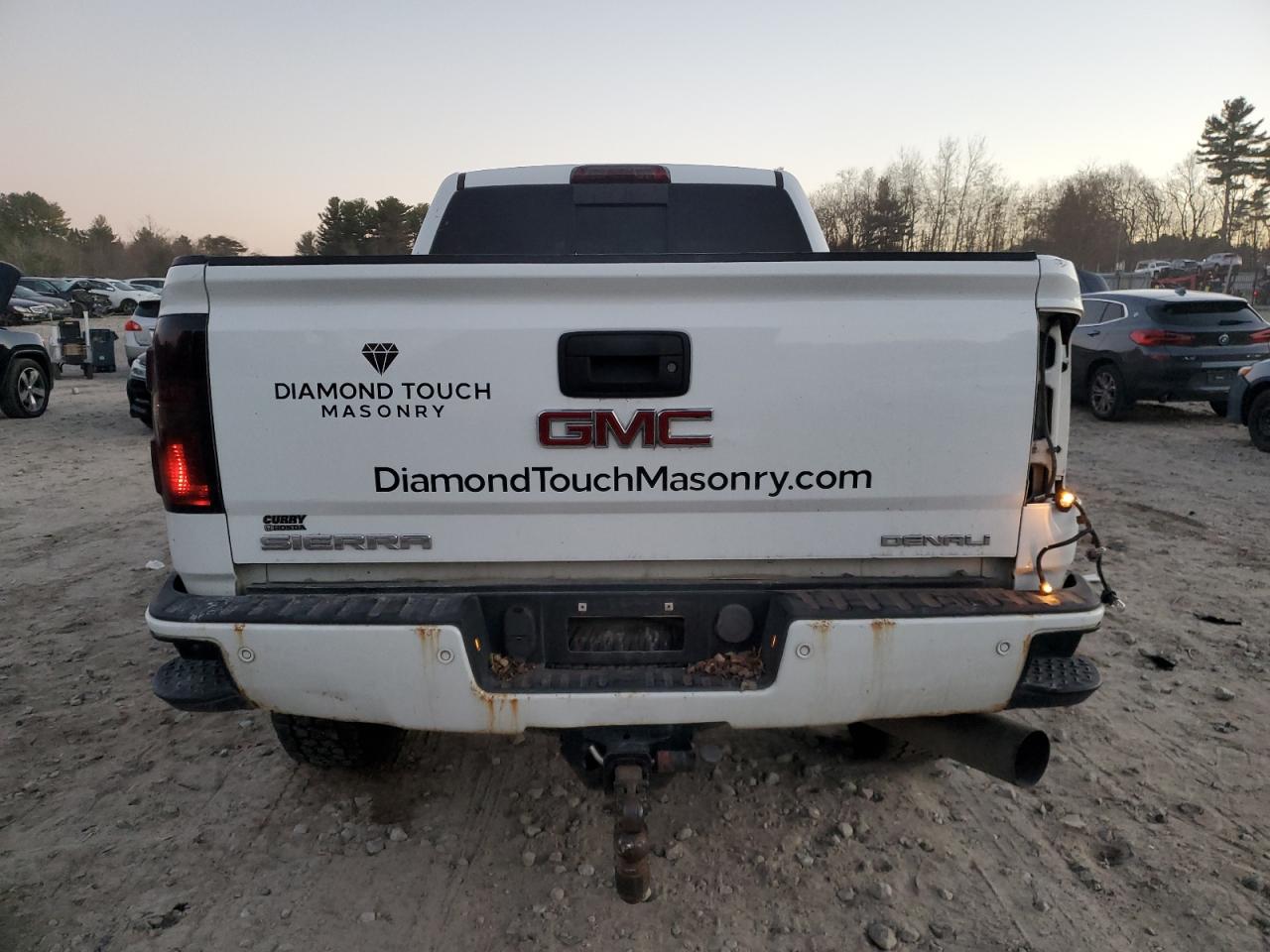 2016 GMC Sierra K2500 Denali VIN: 1GT12UE85GF229365 Lot: 93036735