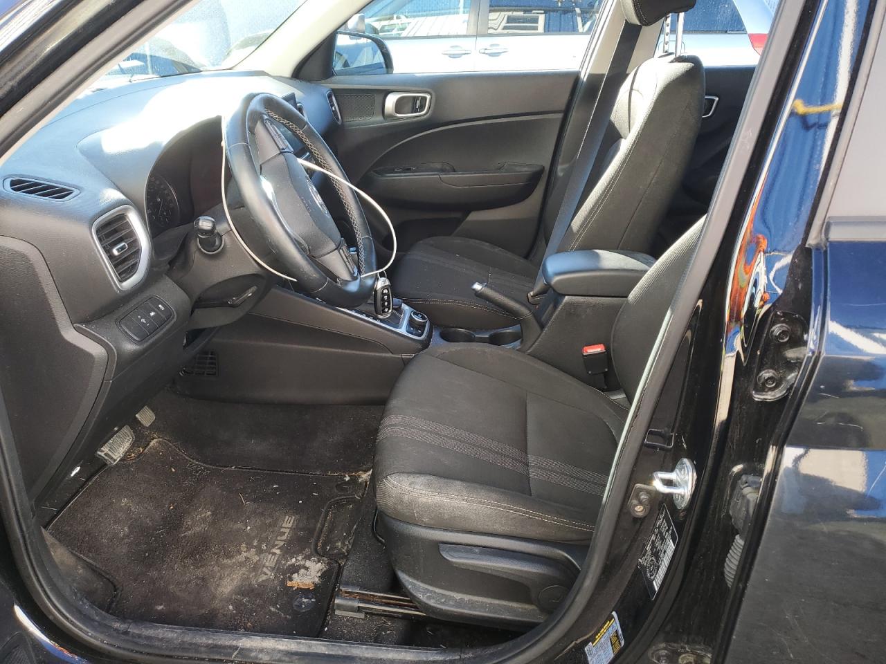 2021 Hyundai Venue Sel VIN: KMHRC8A31MU073670 Lot: 90567495