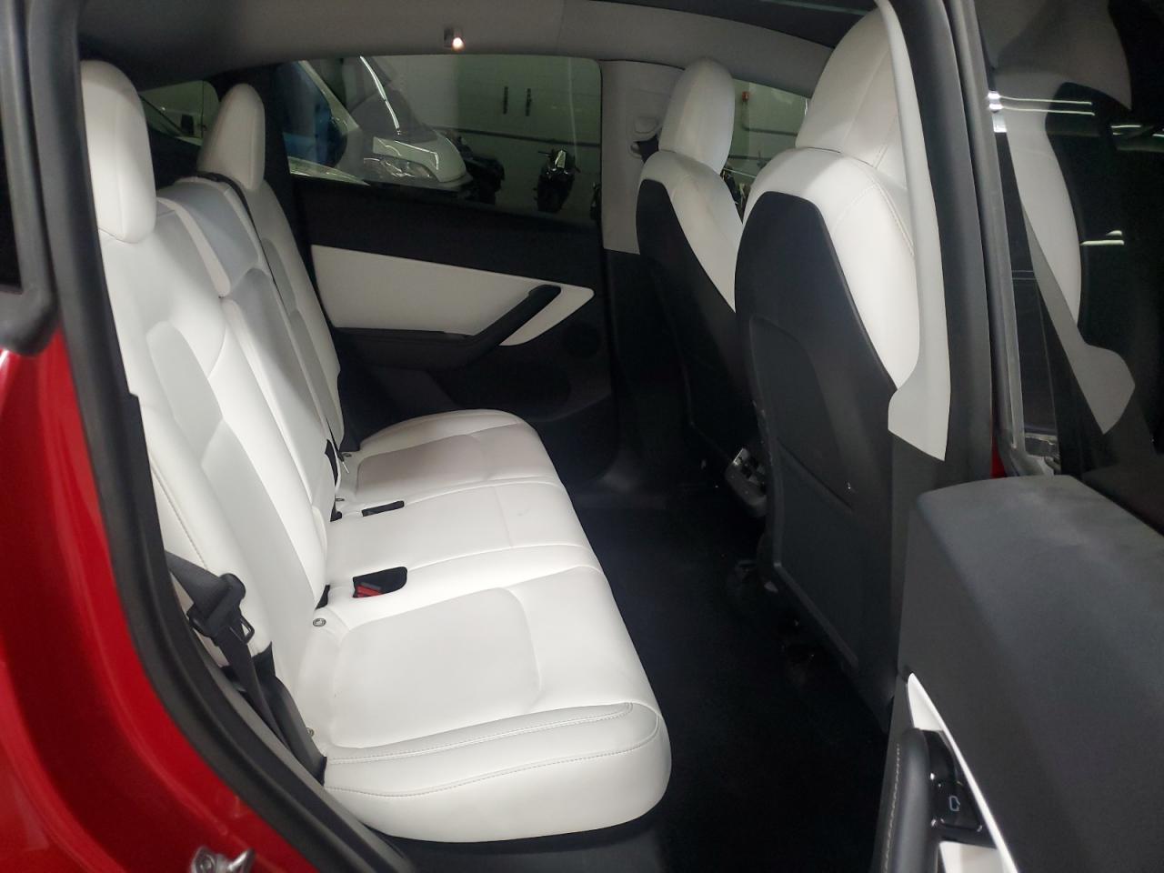 2020 Tesla Model Y VIN: 5YJYGDEE3LF034174 Lot: 92887005