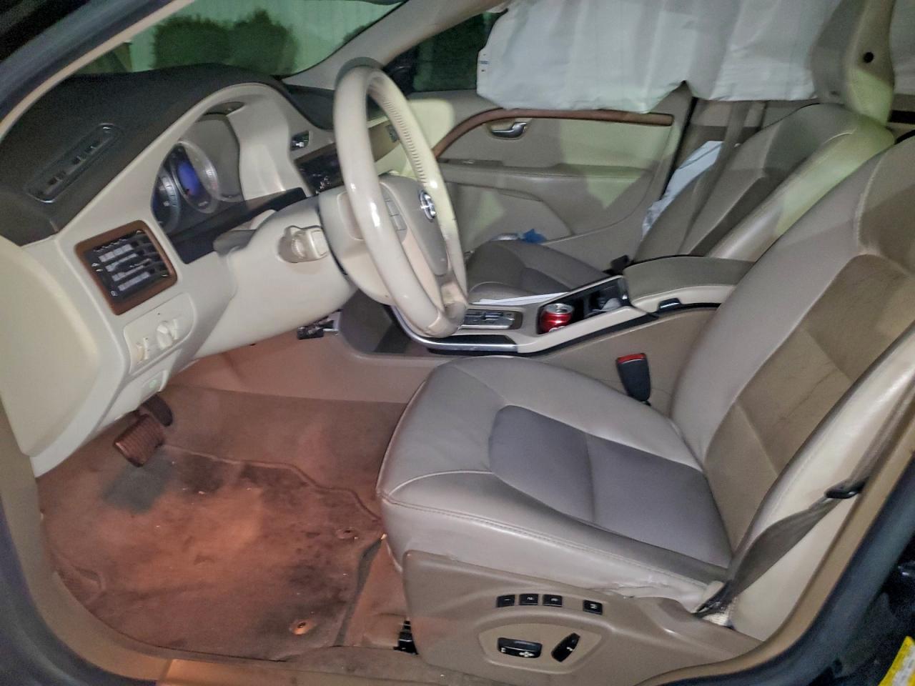 2010 Volvo S80 3.2 VIN: 120709 Lot: 94601095