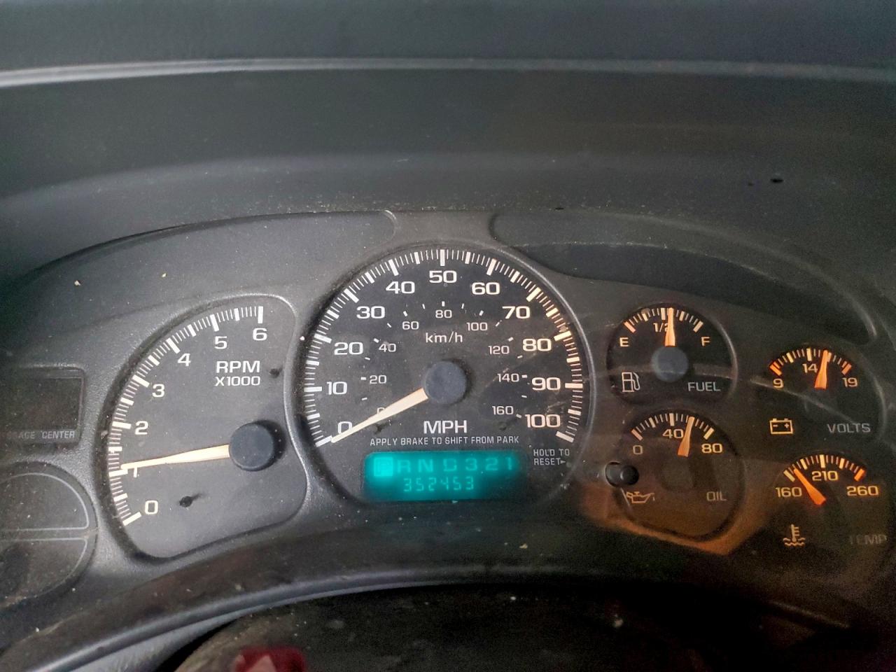 2002 Chevrolet Tahoe K1500 VIN: 1GNEK13Z22R238468 Lot: 93937855