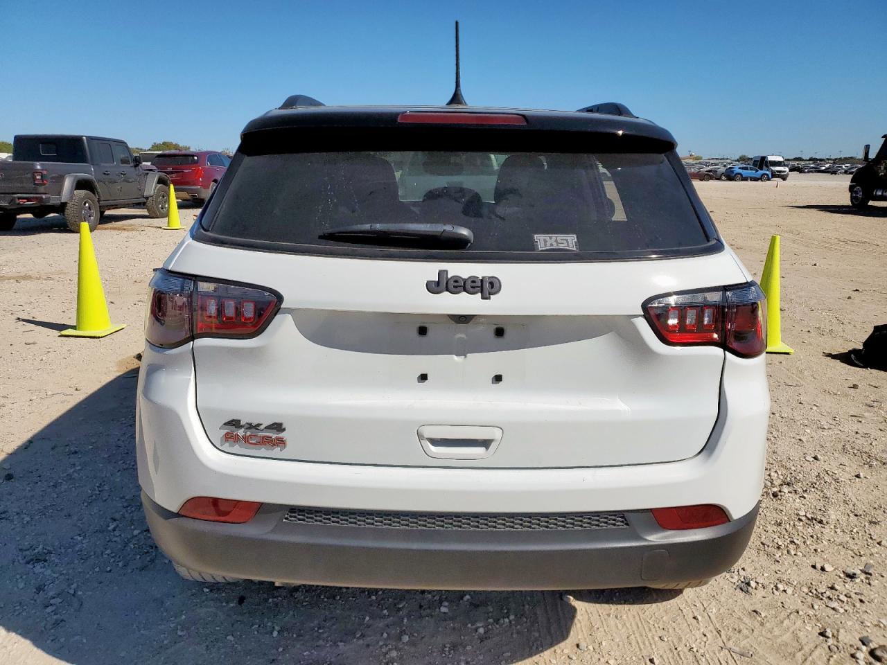 2024 Jeep Compass Latitude VIN: 3C4NJDBN9RT167718 Lot: 92476375