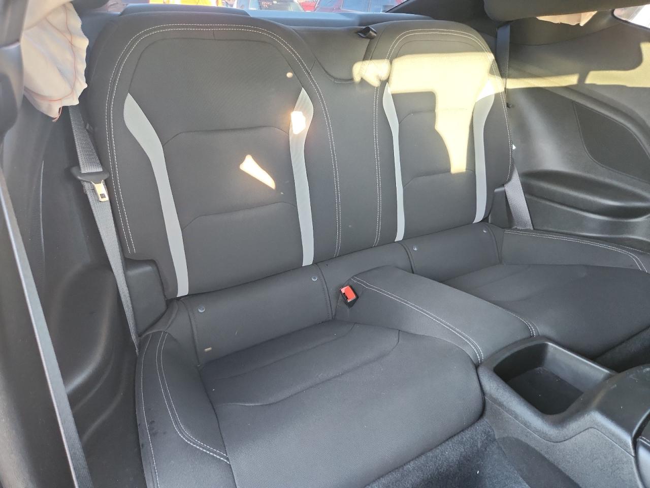 2018 Chevrolet Camaro Lt VIN: 1G1FB1RS1J0175480 Lot: 92318855