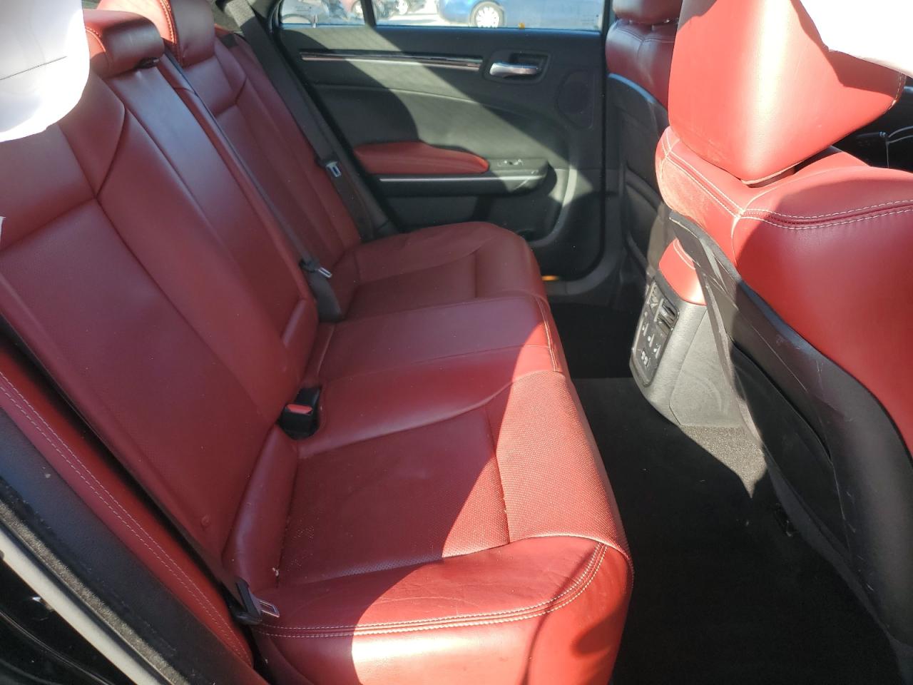 2021 Chrysler 300 S VIN: 2C3CCABT2MH654067 Lot: 92834375