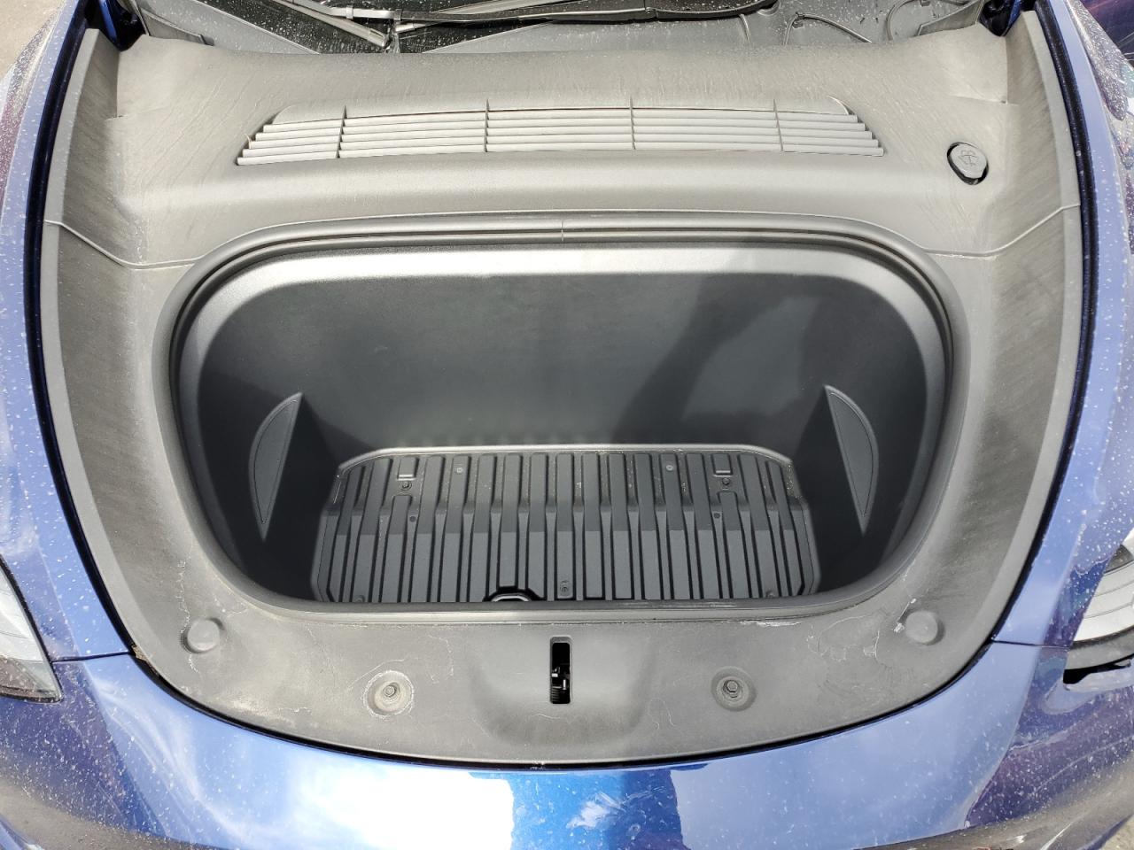 2024 Tesla Model Y VIN: 7SAYGDEF6RF049403 Lot: 91871105