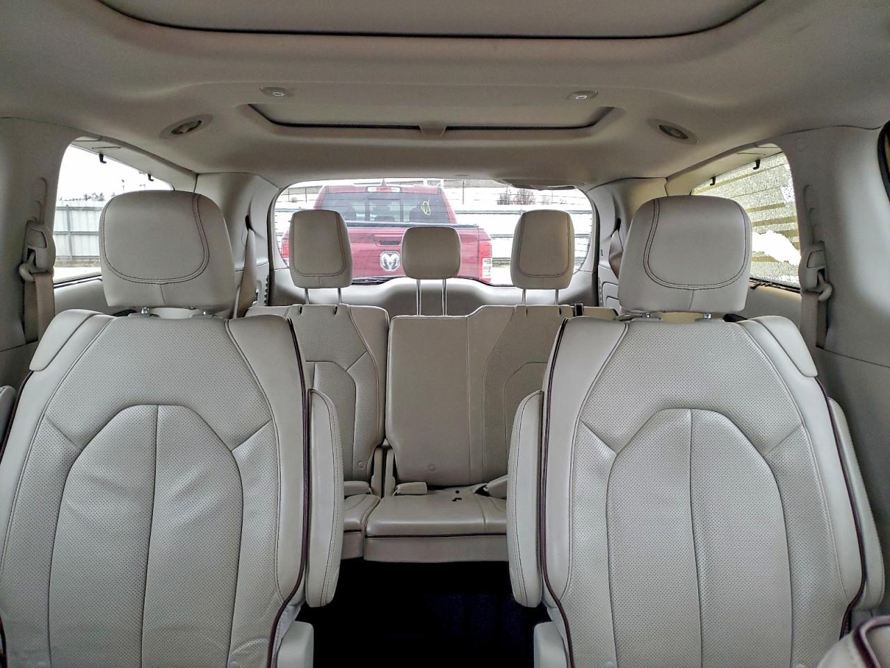 2017 Chrysler Pacifica Limited VIN: 2C4RC1GGXHR656764 Lot: 94243235